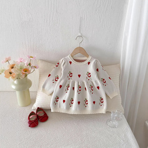 Robe pour filles 2026 Nouvelle collection Printemps – Robe pull en coton tricoté au crochet pour bébé, style occidental, motif floral, jupes douces pour bébés - Product Image 1