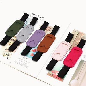 Support de stylo élastique en cuir PU avec découpe en forme de cœur, double trou, pour carnet, durable, avec double trou pour stylo - Product Image 1