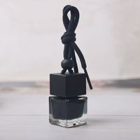 Diffuseur de parfum liquide pour voiture en verre suspendu avec logo personnalisé, mini désodorisant en bois pour aromathérapie aux huiles essentielles