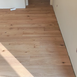 Suelo de Madera Híbrida de Roble Blanco Ruso al Mejor Precio, Sistema de Clic para Interiores, Parqué de Madera Maciza de 14 mm - Product Image 2