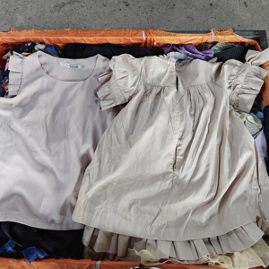 Produit d'occasion très demandé : Blouse et hauts en coton pour femme en matériaux de qualité supérieure, vêtements de seconde main en gros, articles en stock - Product Image 1