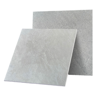 Carreaux de sol modernes antidérapants en céramique mate effet marbre vieilli, antibactériens, 60x60cm, pour centres commerciaux et supermarchés, fournis par l'usine de Foshan