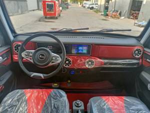 Pick-up électrique gris NE de grande taille avec batterie au lithium à quatre roues motrices, autonomie <100 km, moteur 7500W, idéal pour les familles et le transport de marchandises, durable - Product Image 5