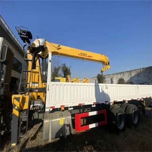 Grúa Manipuladora Montada en Camión HOWO 10T, Nueva SQ10SK3Q con Componente de Motor Principal, Altura de Elevación de 13 m y Alto Momento de Carga - Product Image 1