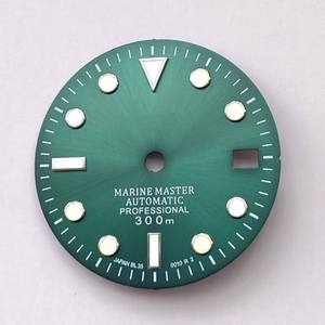 Nouveau modèle NH35 avec cadran lumineux vert soleil, boîtier en acier inoxydable de 28,5 mm, adapté aux montres mécaniques avec affichage de la date. - Product Image 5