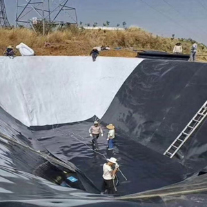 LeJING Vente directe du fabricant Géomembrane HDPE noire pour bassin artificiel, digesteur de biogaz, revêtement de bassin, film anti-infiltration 5+ ans - Product Image 5