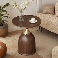 Table basse ronde minimaliste italienne avec rangement, table d'appoint vintage en métal couleur noyer unique pour la maison