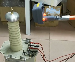 <span class=keywords><strong>Detector</strong></span> <span class=keywords><strong>de</strong></span> Alto Voltaje CA Sin Contacto <span class=keywords><strong>de</strong></span> 380V - 500KV con Sonido <span class=keywords><strong>de</strong></span> Zumbador y Luz <span class=keywords><strong>de</strong></span> Advertencia con Barra Aislante - Product Image 6