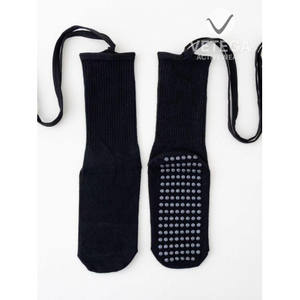 Calcetines de Ballet VETEGA Negros, Acanalados, Hasta el Tobillo, con Tiras, Spandex/Poliéster, para Danza y Ropa Deportiva - Product Image 3