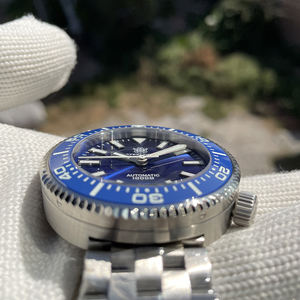 สินค้าออกใหม่! SD1976เหล็กดำน้ำยี่ห้อ NH35A ญี่ปุ่นเคลื่อนไหวอัตโนมัติสแตนเลสไพลิน1000เมตรดำน้ำนาฬิกาผู้ชาย OEM - Product Image 4