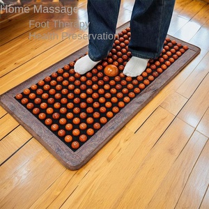 赤い花梨の木製クッション付きフットマッサージパッド、家庭用フットセラピー指圧ボード、足のツボを踏む - Product Image 1