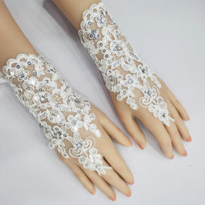 Yeni Çocuk Dantel Düğün Eldivenleri Kısa Parmaksız Rhinestone Gelin Beyaz Balo Elbise Aksesuarları - Product Image 3