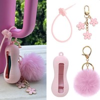 Porte-clés en silicone pour baume à lèvres, design prêt à expédier, crochet pour sac à dos, accessoires de sac à main, style anime, léger, durable, logo personnalisé