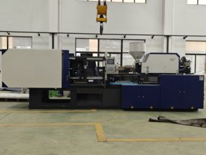 Machine de moulage par injection 200 tonnes Carreaux de sol de <span class=keywords><strong>garage</strong></span> Carreaux à emboîtement Machine à fabriquer des machines <span class=keywords><strong>en</strong></span> plastique - Product Image 4