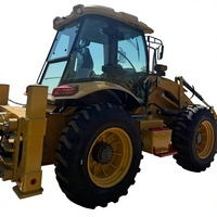 La toute nouvelle pelle rétrocaveuse JCB4CX JCB3CX possède un système de direction à quatre roues et peut travailler de manière flexible sur les chantiers étroits