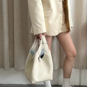 Sac à main de luxe pour <span class=keywords><strong>femme</strong></span> en cuir véritable de style italien, sac seau classique en cuir véritable pour femmes - Product Image 4