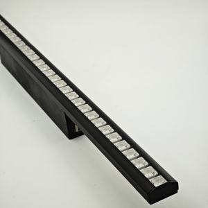 Faisceau lumineux RGBW ultra-compact à tête mobile Sharpy 150W haute performance avec intégration DMX transparente <span class=keywords><strong>pour</strong></span> DJs mobiles - Product Image 4