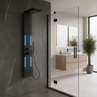 Panneau de douche moderne en aluminium à LED pour hôtel de luxe avec jets de massage et jets de pluie pour salle de bain