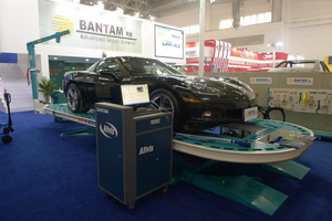 Banco de enderezamiento de carrocerías Maxima ISO9001 B2E para taller, banco giratorio para chasis de coche - Product Image 2