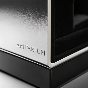 Caja de Perfume Personalizada de Lujo, Inserto de EVA de Precisión, Empaque de Fragancia Metálico Plateado Premium, Caja de Regalo de Cartón Rígido Reciclado - Product Image 4