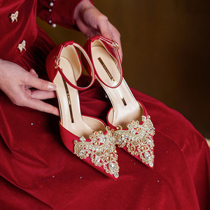Sandales à talons pointus rouges avec décoration en strass, talon aiguille, talon haut pour robe de mariée 6692-10 - Product Image 1