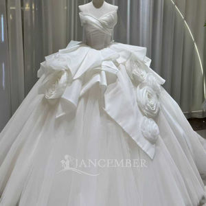 Robe de mariée bouffante moderne OY026 sans manches, en satin, avec décolleté cœur, appliques en dentelle et cristaux, et fleurs 3D - Product Image 1