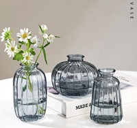 RYLAVA Vases à bourgeon en verre de couleur personnalisée Vase de table de style nordique moderne pour la décoration de la maison et du salon Vente en gros