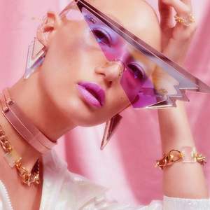 Gafas de Sol Triangulares Extra Grandes, Rosadas, sin Montura, Estilo Vintage, Personalizadas al por Mayor para Mujer - Product Image 3