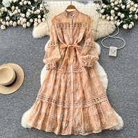 Robe midi décontractée pour femme, élégante, à manches longues, avec broderie florale, dentelle, coupe trapèze, avec ceinture, pour tous les jours et les vacances