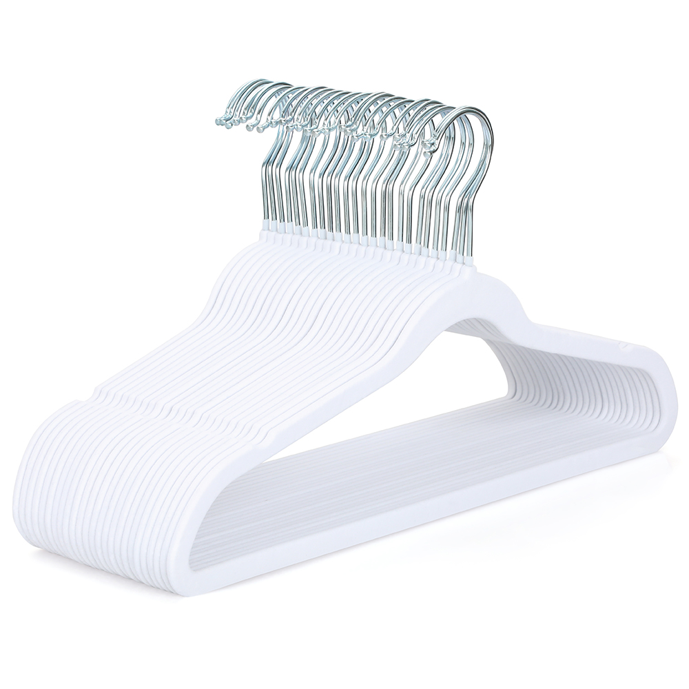 Cintre en velours blanc