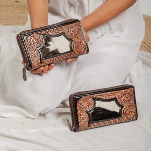 Vente en gros de sacs à main luxueux vintage pour femmes en cuir véritable, longue fermeture à glissière, doublure fine en toile, portefeuille de crédit antivol fait à la main - Product Image 5