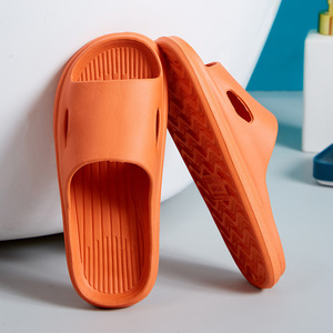 Chaussons respirants, antidérapants et confortables avec semelle en PVC, doublure intérieure douce, durables, série Cool Flip Flops. - Product Image 3