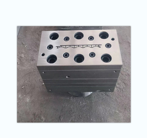 Production de moule de formage sous vide en PVC personnalisé profilés en caoutchouc souple et en plastique moule d'essai de formage par extrusion - Product Image 1