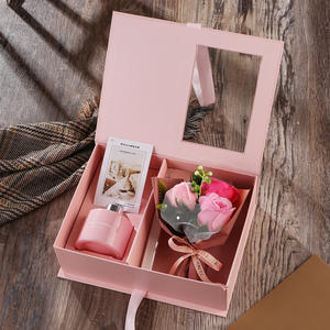 Regalo del Día de la madre 2024 caja de flores rosas artificiales caja de joyería de rosas aromáticas Rojas regalo de rosas de <span class=keywords><strong>San</strong></span> Valentín - Product Image 3