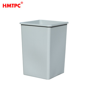 ถังขยะทรงสี่เหลี่ยมสีเทา HMTPC ขนาด 12 ลิตร พร้อมแป้นเหยียบสำหรับใช้ภายในอาคาร ทำจากพลาสติก - Product Image 3