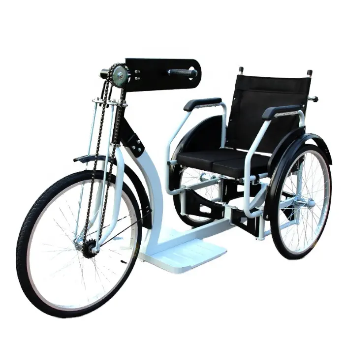 Складное трехколесное инвалидное кресло-коляска с ручным приводом