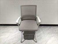 Chaise de bureau moderne en aluminium avec cadre réglable en hauteur, base métallique, siège coulissant, dossier personnalisable, inclinaison manuelle, dossier en maille