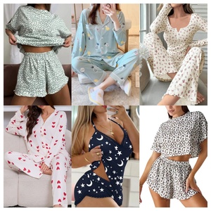 Set di <span class=keywords><strong>pigiami</strong></span> con stampa animale con stampa all'ingrosso di fabbrica Set di <span class=keywords><strong>pigiami</strong></span> con traino allentati Casual carini - Product Image 1