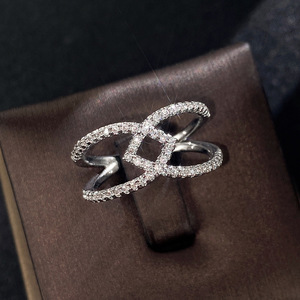 Anello Geometrico con Pietra Scintillante per Donne, Stile da Ufficio, Gioiello da Dito alla Moda - Product Image 3