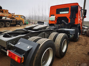 Camión Tractor Usado Sinotruk Euro2 Diésel 6X4 con Volante a la Izquierda, HOWO de 10 Ruedas, Capacidad de Carga de 21-30T, 371hp, Cámara Trasera de 360° - Product Image 5