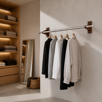 Porte-vêtements mural en bois massif avec support miroir en acier inoxydable, présentoir sur mesure pour usine