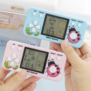 Console <span class=keywords><strong>di</strong></span> <span class=keywords><strong>Gioco</strong></span> Classica con Grande Schermo, Macchina Elettronica Portatile Retrò Nostalgica, Giocattolo Arcade Portatile per Bambini, Vendita all'Ingrosso - Product Image 1