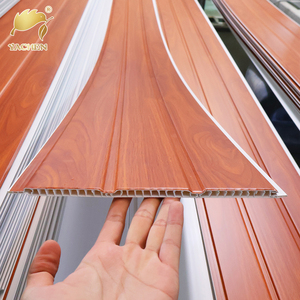 Panel de Techo de <span class=keywords><strong>PVC</strong></span> Económico, Paneles de <span class=keywords><strong>PVC</strong></span> Modernos con Aspecto de Madera Impermeables para Techo - Product Image 1