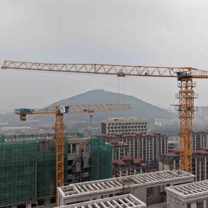 Vente flash Grue à tour à plateau plat Dahan QTZ125-6015-8ton pour bâtiments de grande hauteur, 60 m, pour le levage de charges lourdes de 8 tonnes, travaux de construction - Product Image 3