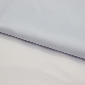Tissu en polaire brossé simple face 100% polyester 116 GSM, teint uni, pour vêtements de sport, léger, à séchage rapide, extensible - Product Image 3
