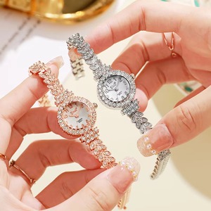 Reloj para Mujer, Nuevo Modelo con Incrustaciones de Diamantes, Reloj de Pulsera de Aleación, Regalo Moderno y Elegante, Reloj de Pulsera para Dama - Product Image 4