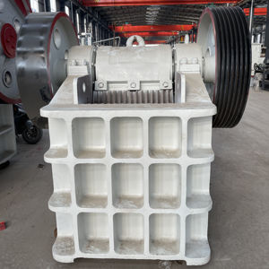 Челюстная дробилка 50 тонн Мини Портативная щековая дробилка профессиональная щековая дробилка цена - Product Image 1