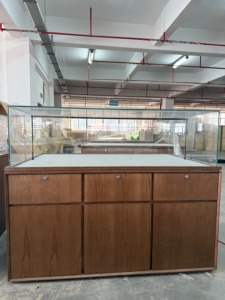 خزانة عرض زجاجية خشبية مخصصة مع إضاءة LED لمتاجر الكتب - Product Image 6