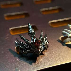 Nouvelle Arrivée Mu Yi – Bague Couronne Irrégulière en Alliage, Personnalisée, Champion Éternel, Style Anime et Gaming, Bague Ouverte Femme Style Dark - Product Image 3