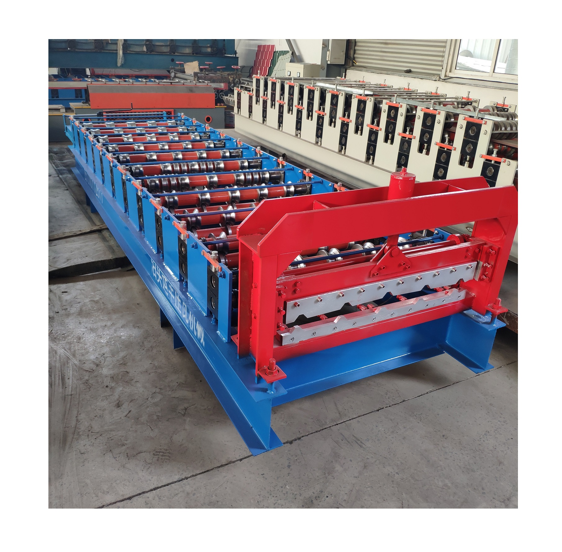 Машина для формовки цветной стальной плитки, формовочная машина для стального кровельного листа